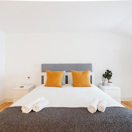 Suite In Cozy Apartment In Chiado In Shared House Lisboa المظهر الخارجي الصورة