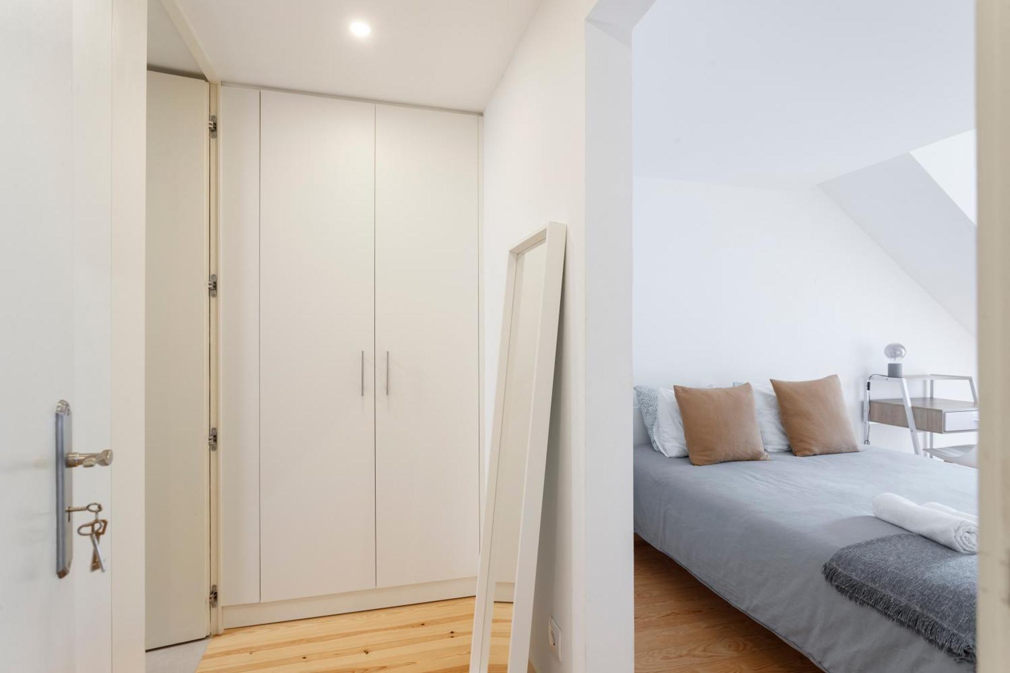 Suite In Cozy Apartment In Chiado In Shared House Lisboa المظهر الخارجي الصورة