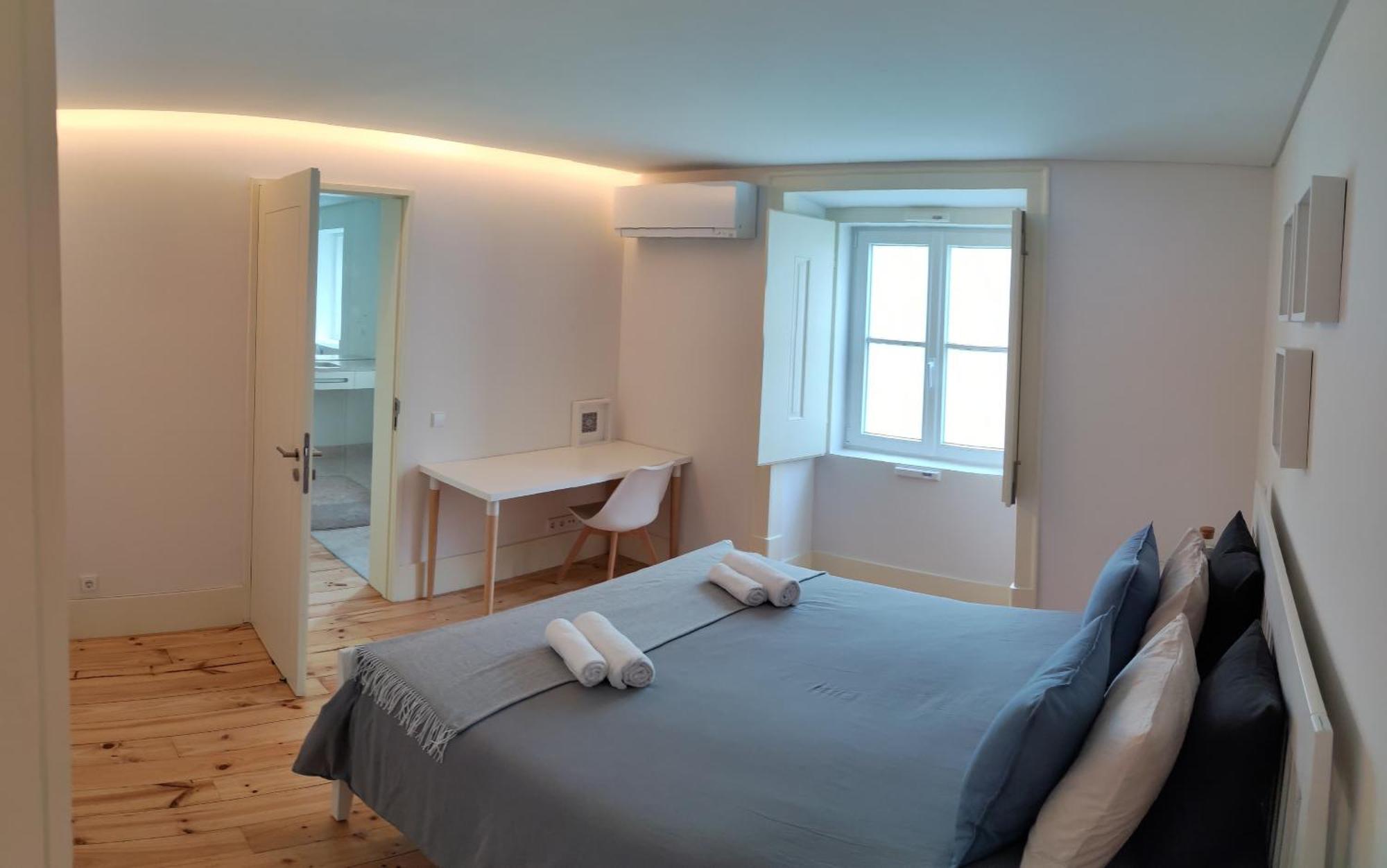 Suite In Cozy Apartment In Chiado In Shared House Lisboa المظهر الخارجي الصورة