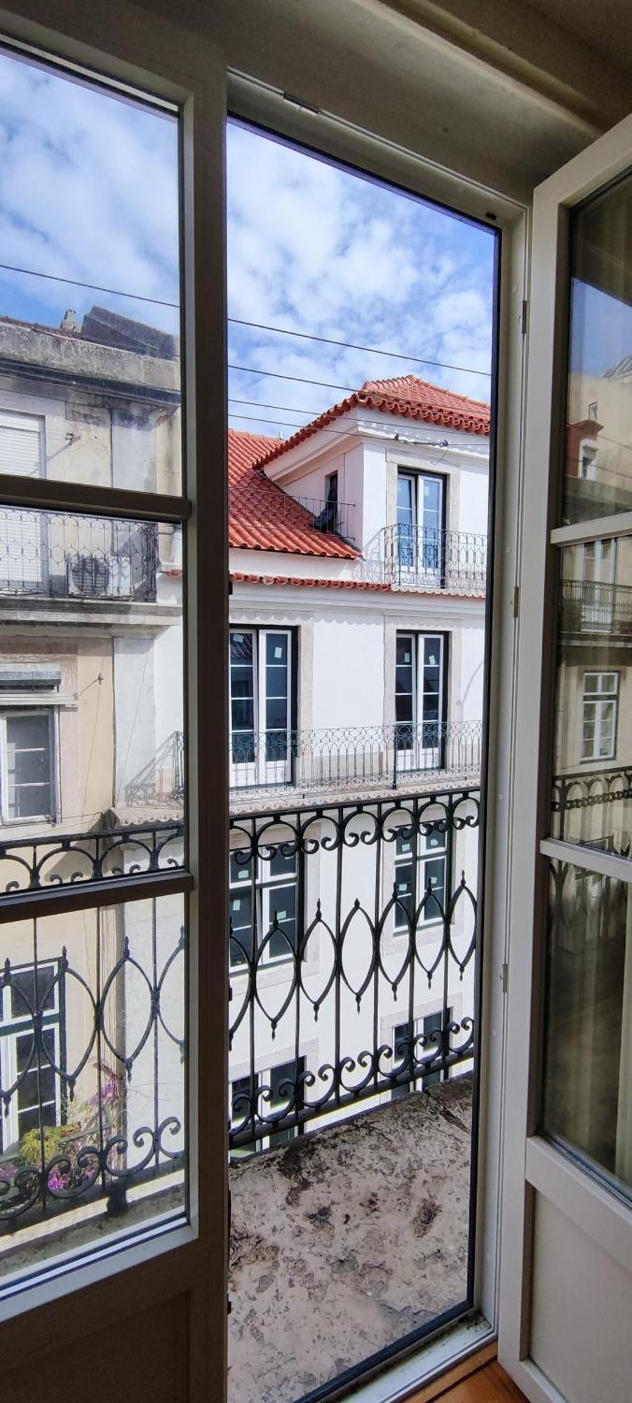 Suite In Cozy Apartment In Chiado In Shared House Lisboa المظهر الخارجي الصورة